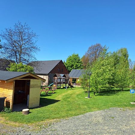 Camping, Zabierz Wlasny Namiot Kameralne Pole Namiotowe Z Basenem Kinem Plenerowym Miejscem Na Ognisko I Placem Zabaw Zywe Zwierzeta Agroturystyka Giebultow  المظهر الخارجي الصورة