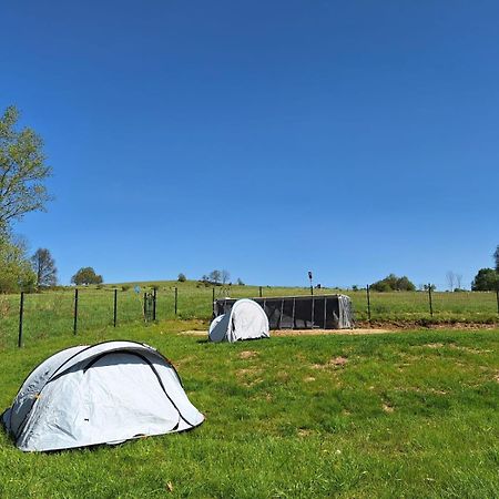 Camping, Zabierz Wlasny Namiot Kameralne Pole Namiotowe Z Basenem Kinem Plenerowym Miejscem Na Ognisko I Placem Zabaw Zywe Zwierzeta Agroturystyka Giebultow  المظهر الخارجي الصورة