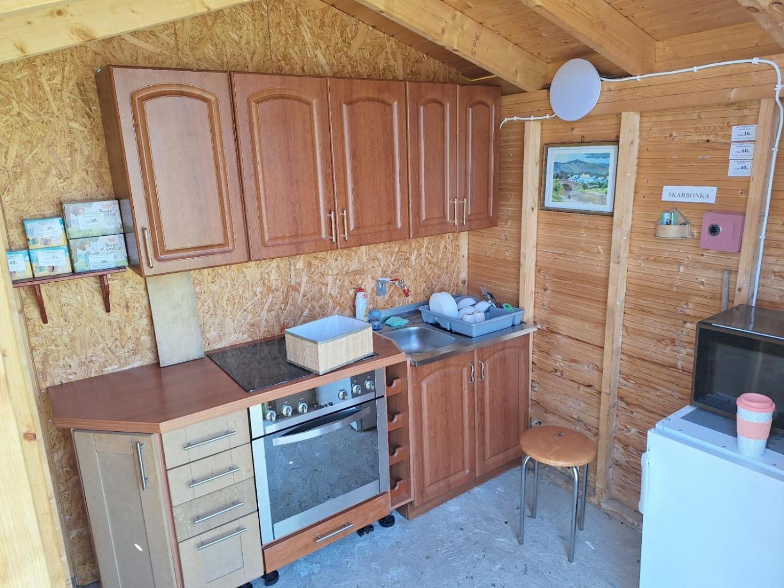Camping, Zabierz Wlasny Namiot Kameralne Pole Namiotowe Z Basenem Kinem Plenerowym Miejscem Na Ognisko I Placem Zabaw Zywe Zwierzeta Agroturystyka Giebultow  المظهر الخارجي الصورة